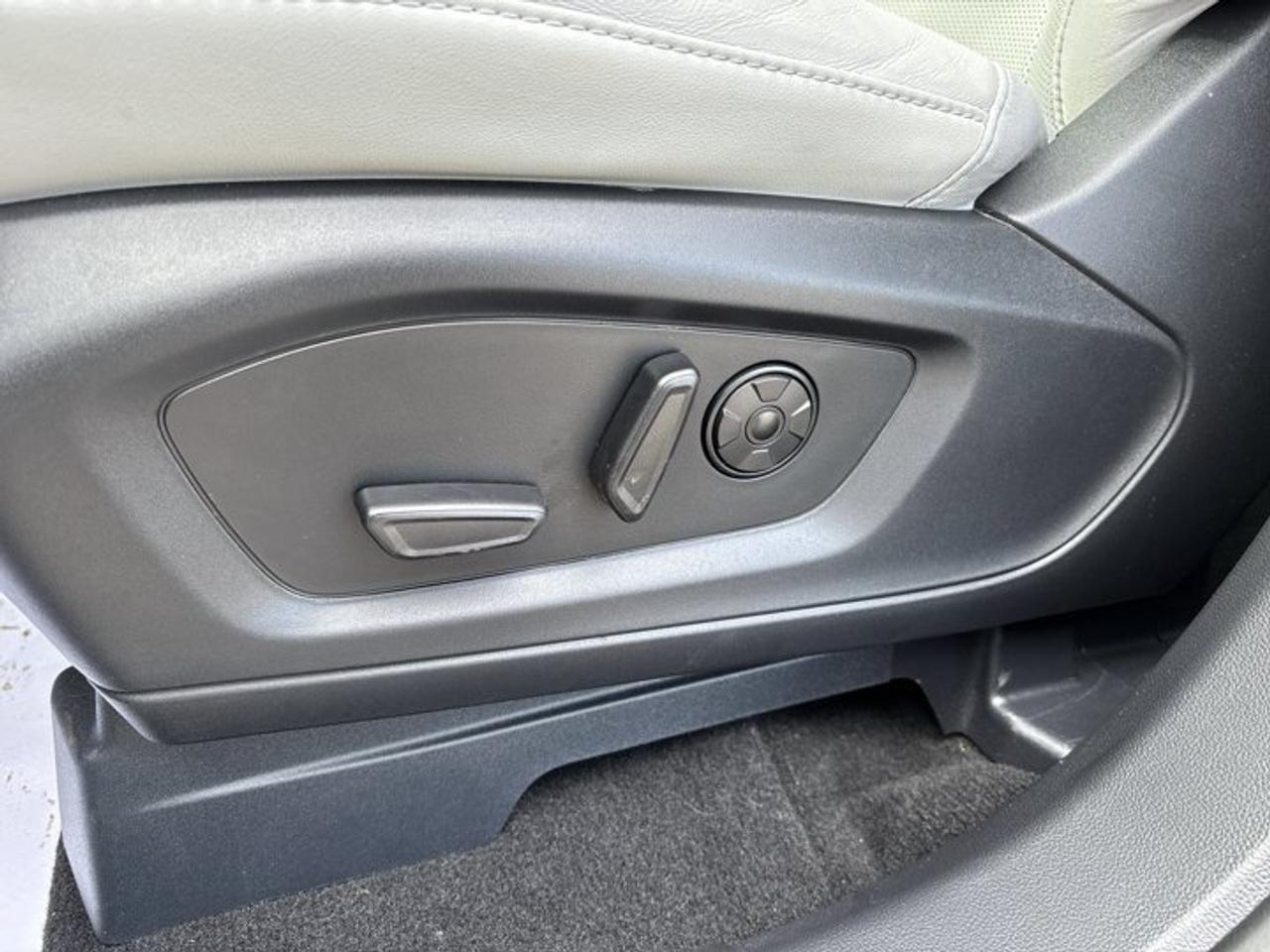 2025 Ford Explorer Platinum 4WD | Ultimate Package Photo