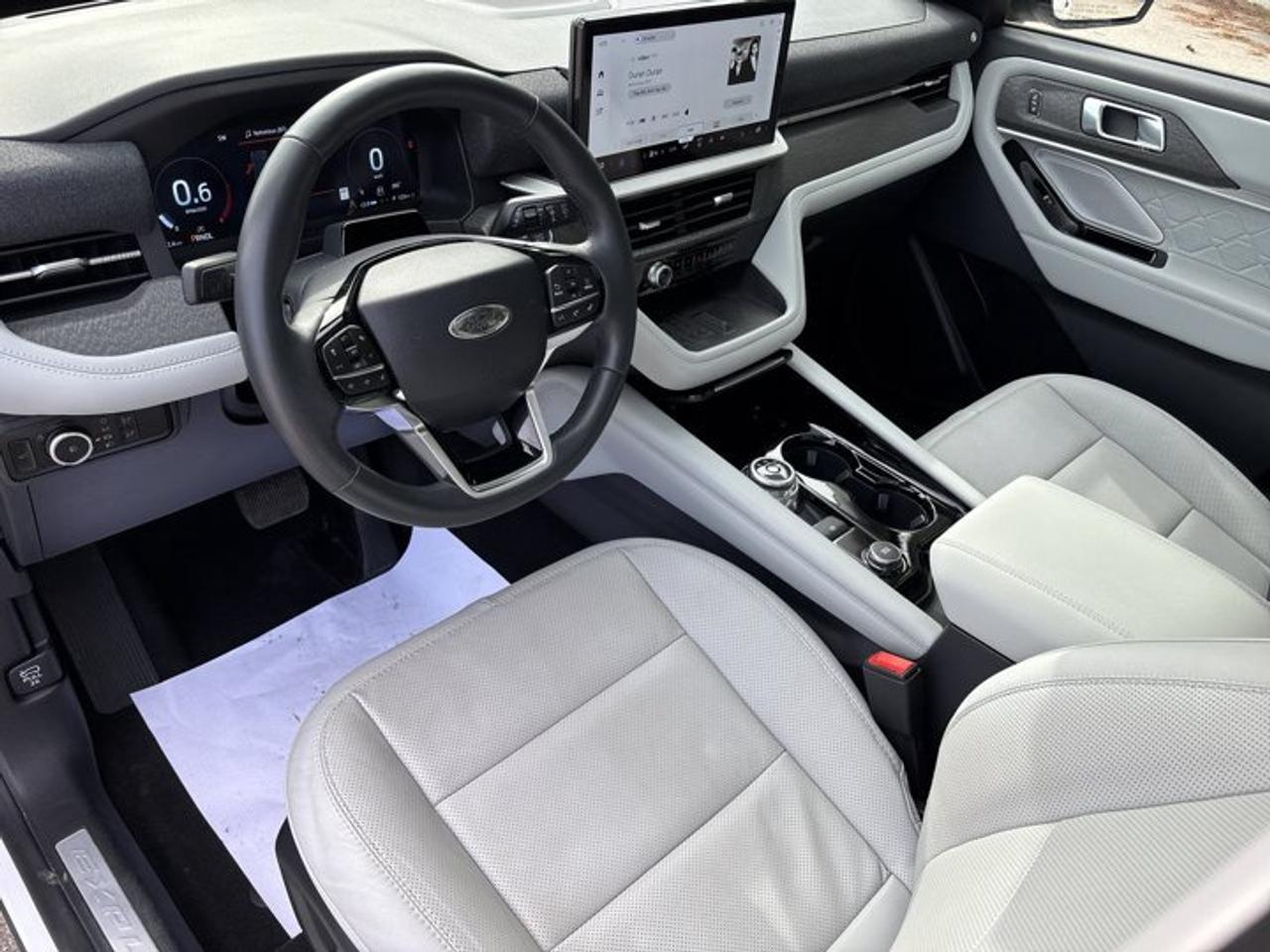 2025 Ford Explorer Platinum 4WD | Ultimate Package Photo