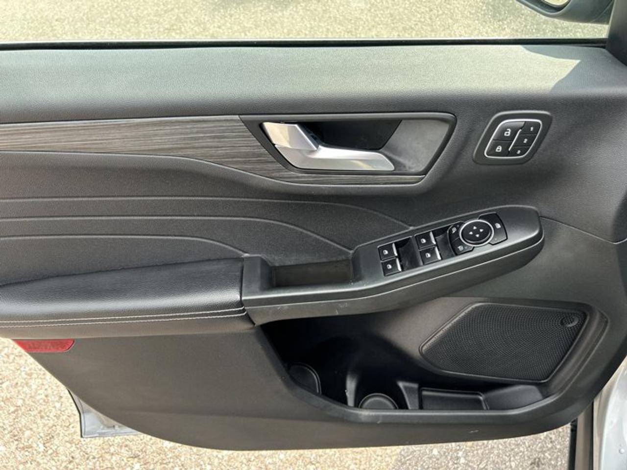 2023 Ford Escape Platinum AWD | No Accidents | Leather Seats Photo