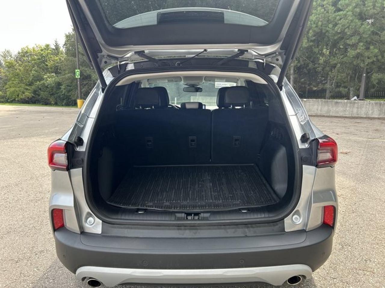 2023 Ford Escape Platinum AWD | No Accidents | Leather Seats Photo