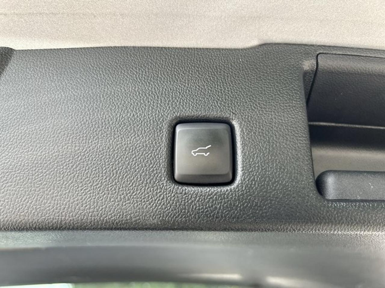 2023 Ford Escape Platinum AWD | No Accidents | Leather Seats Photo