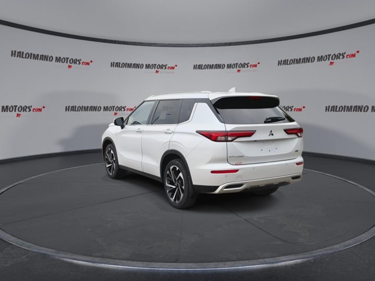 2023 Mitsubishi Outlander SE AWD | No Accidents | Pano. Sunroof | Leather Seats Photo