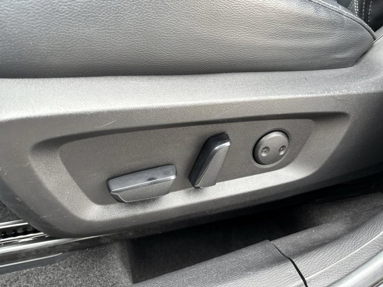 2023 Mitsubishi Outlander SE AWD | No Accidents | Pano. Sunroof | Leather Seats Photo