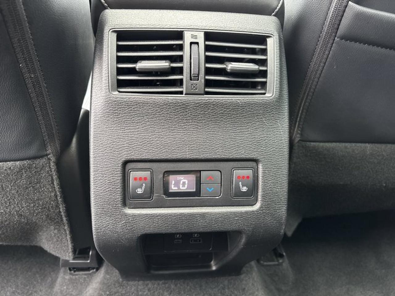 2023 Mitsubishi Outlander SE AWD | No Accidents | Pano. Sunroof | Leather Seats Photo