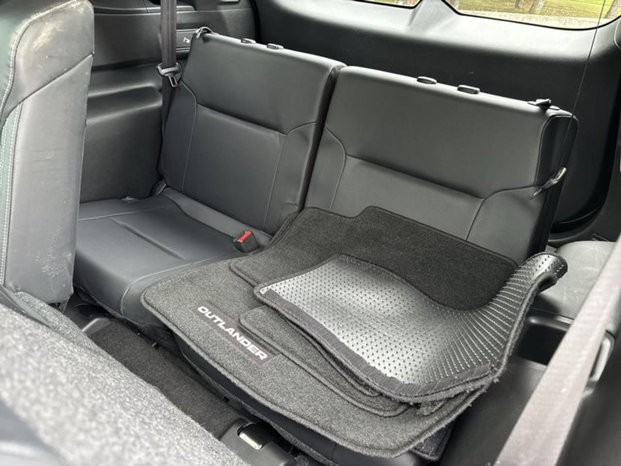 2023 Mitsubishi Outlander SE AWD | No Accidents | Pano. Sunroof | Leather Seats Photo