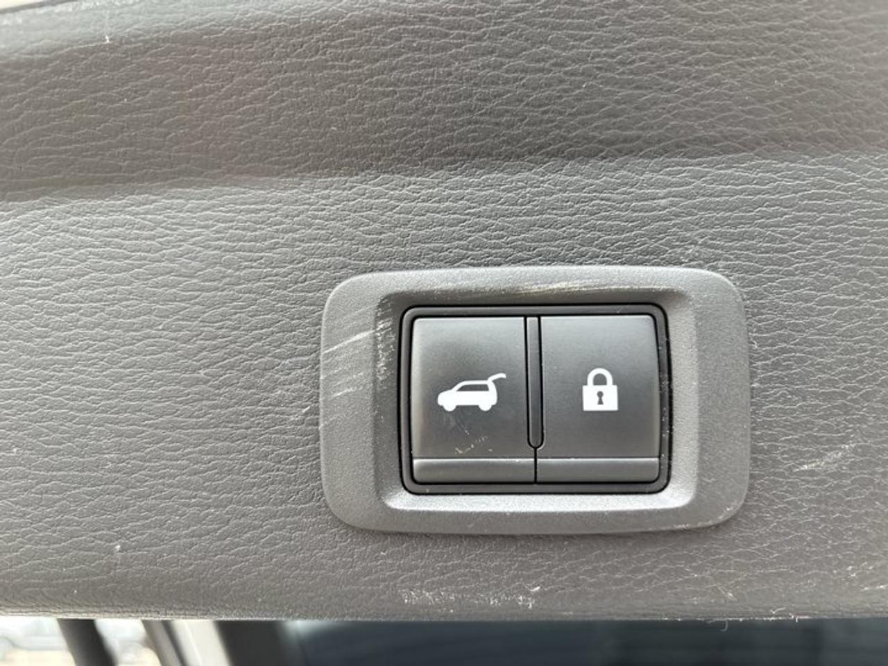 2023 Mitsubishi Outlander SE AWD | No Accidents | Pano. Sunroof | Leather Seats Photo