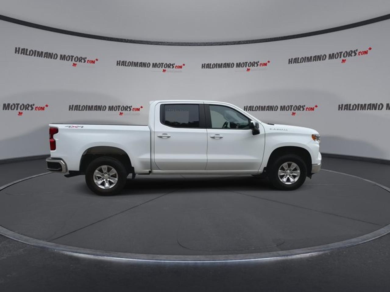 2024 Chevrolet Silverado 1500 LT Crew Cab 5.5' Box 4WD | No Accidents | Heated Steering Photo