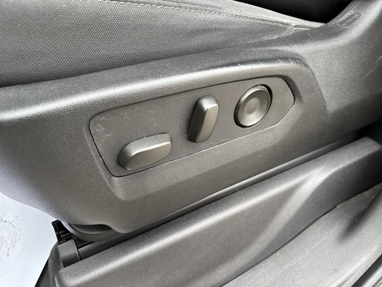 2024 Chevrolet Silverado 1500 LT Crew Cab 5.5' Box 4WD | No Accidents | Heated Steering Photo