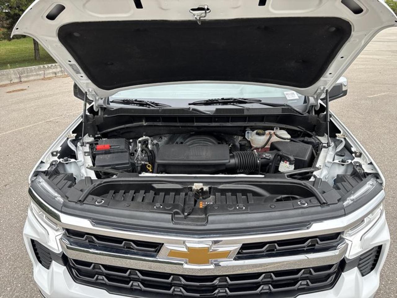2024 Chevrolet Silverado 1500 LT Crew Cab 5.5' Box 4WD | No Accidents | Heated Steering Photo