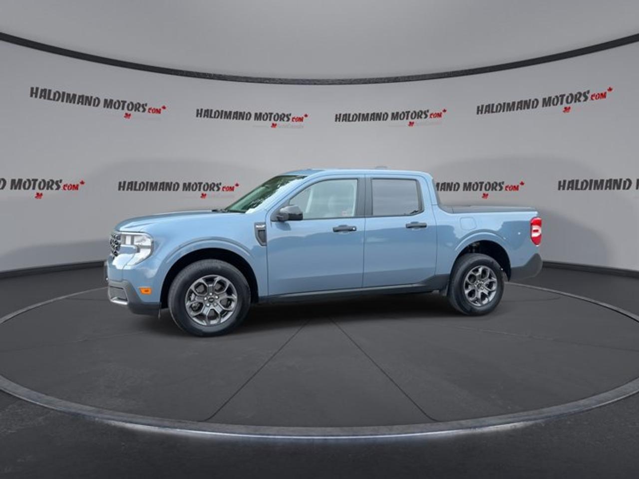 2025 Ford Maverick XLT SuperCrew 4.5' Bed 4WD | One Owner | No Accidents Photo