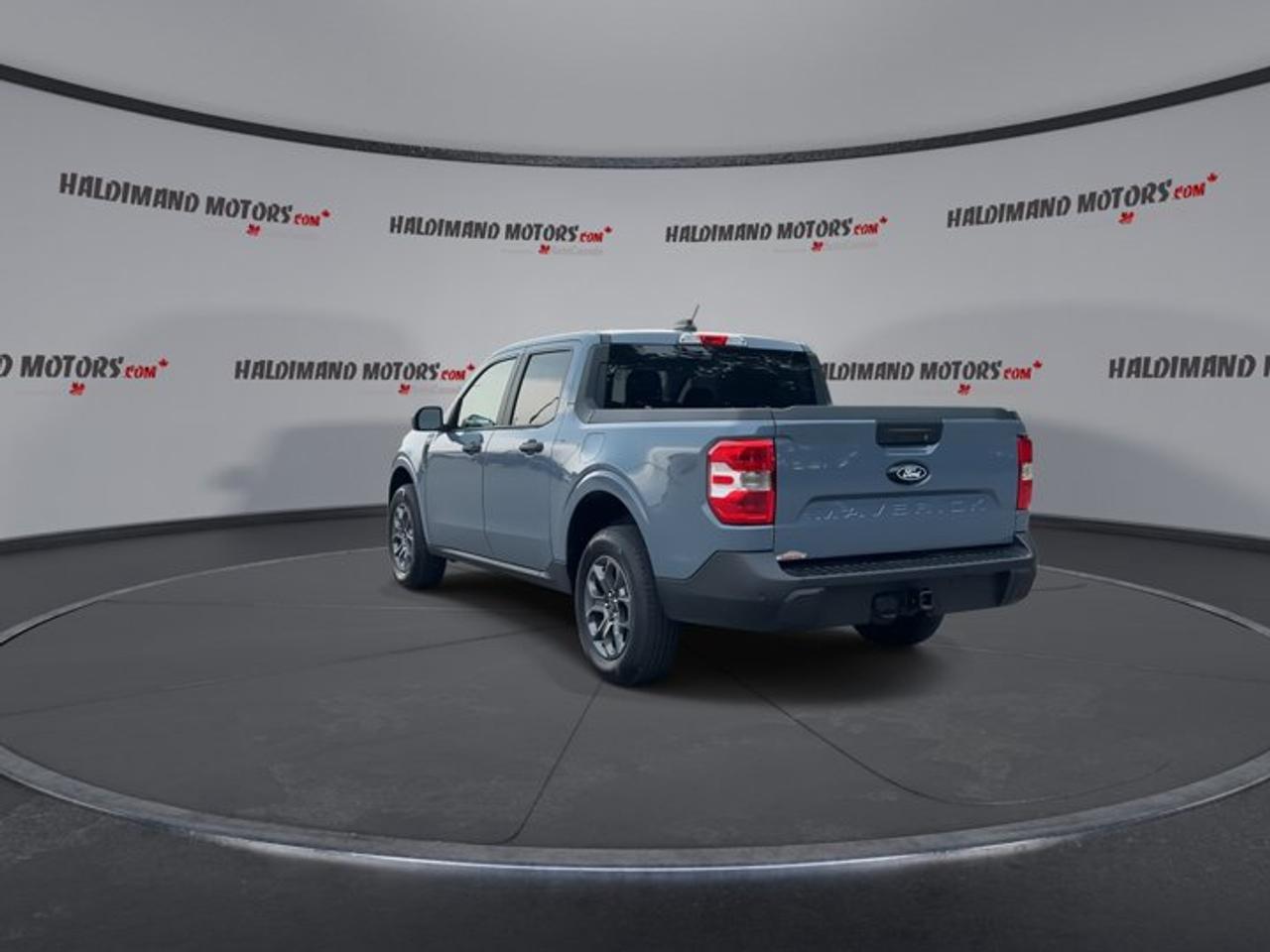 2025 Ford Maverick XLT SuperCrew 4.5' Bed 4WD | One Owner | No Accidents Photo