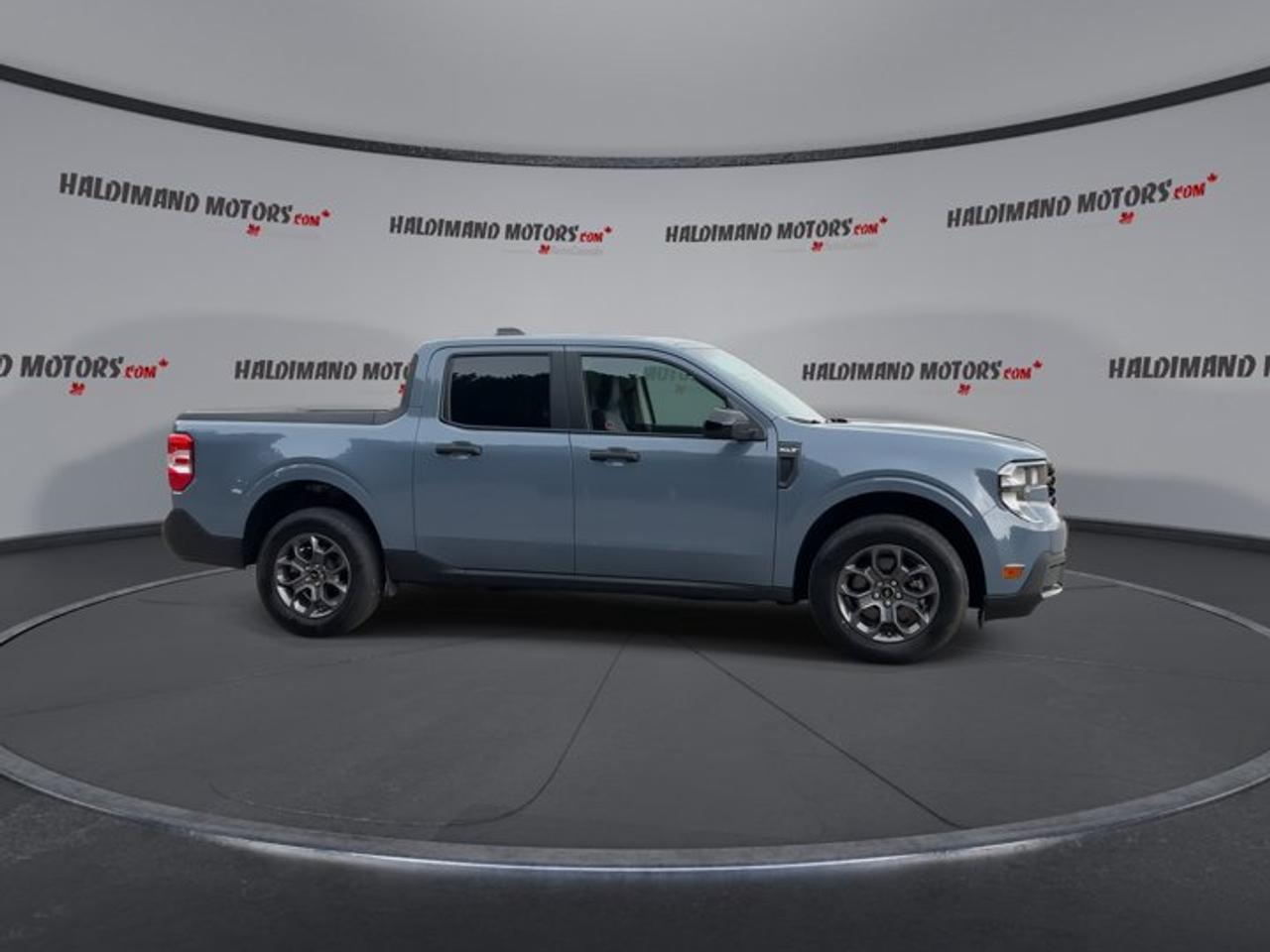 2025 Ford Maverick XLT SuperCrew 4.5' Bed 4WD | One Owner | No Accidents Photo