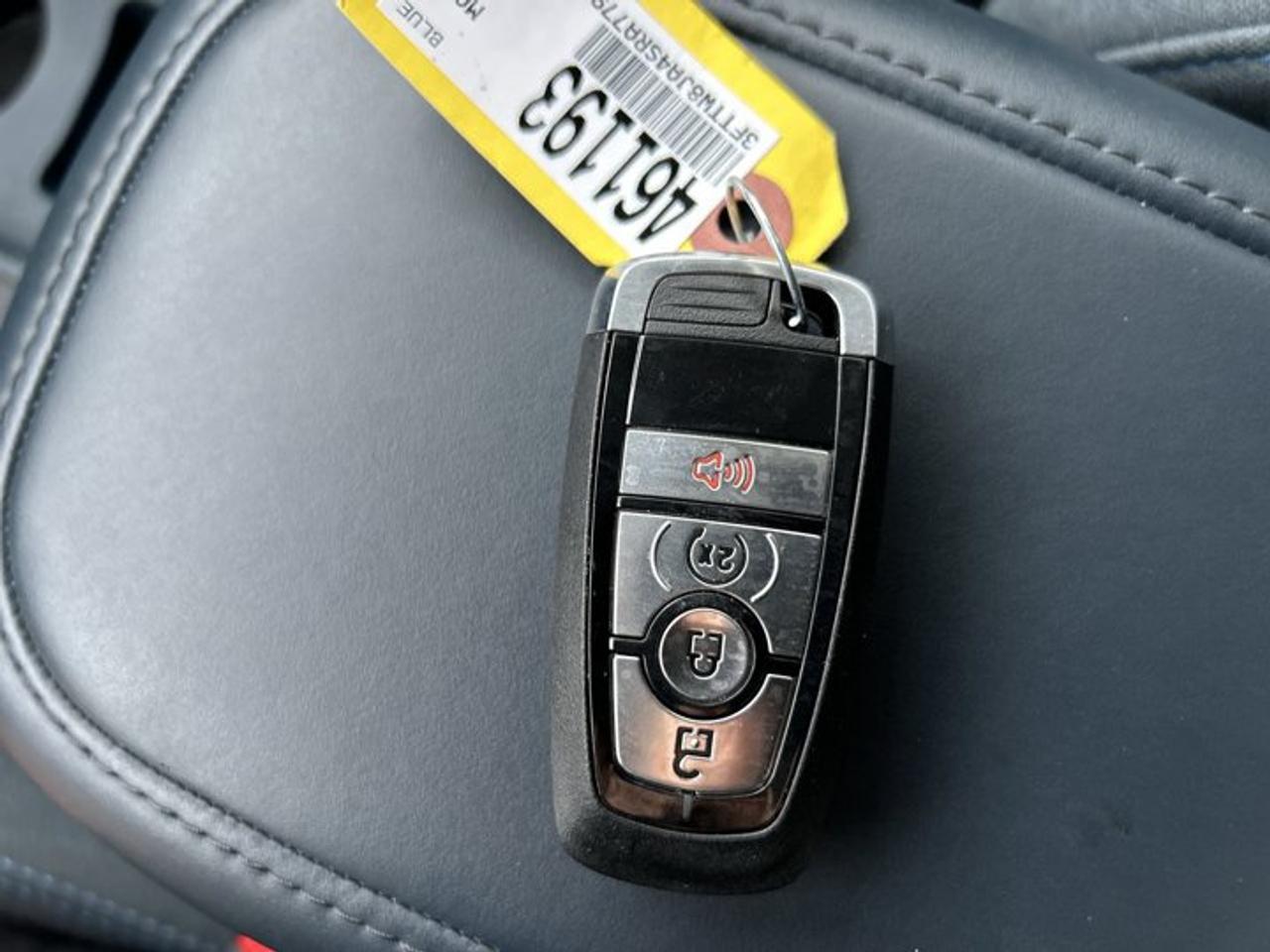 2025 Ford Maverick XLT SuperCrew 4.5' Bed 4WD | One Owner | No Accidents Photo