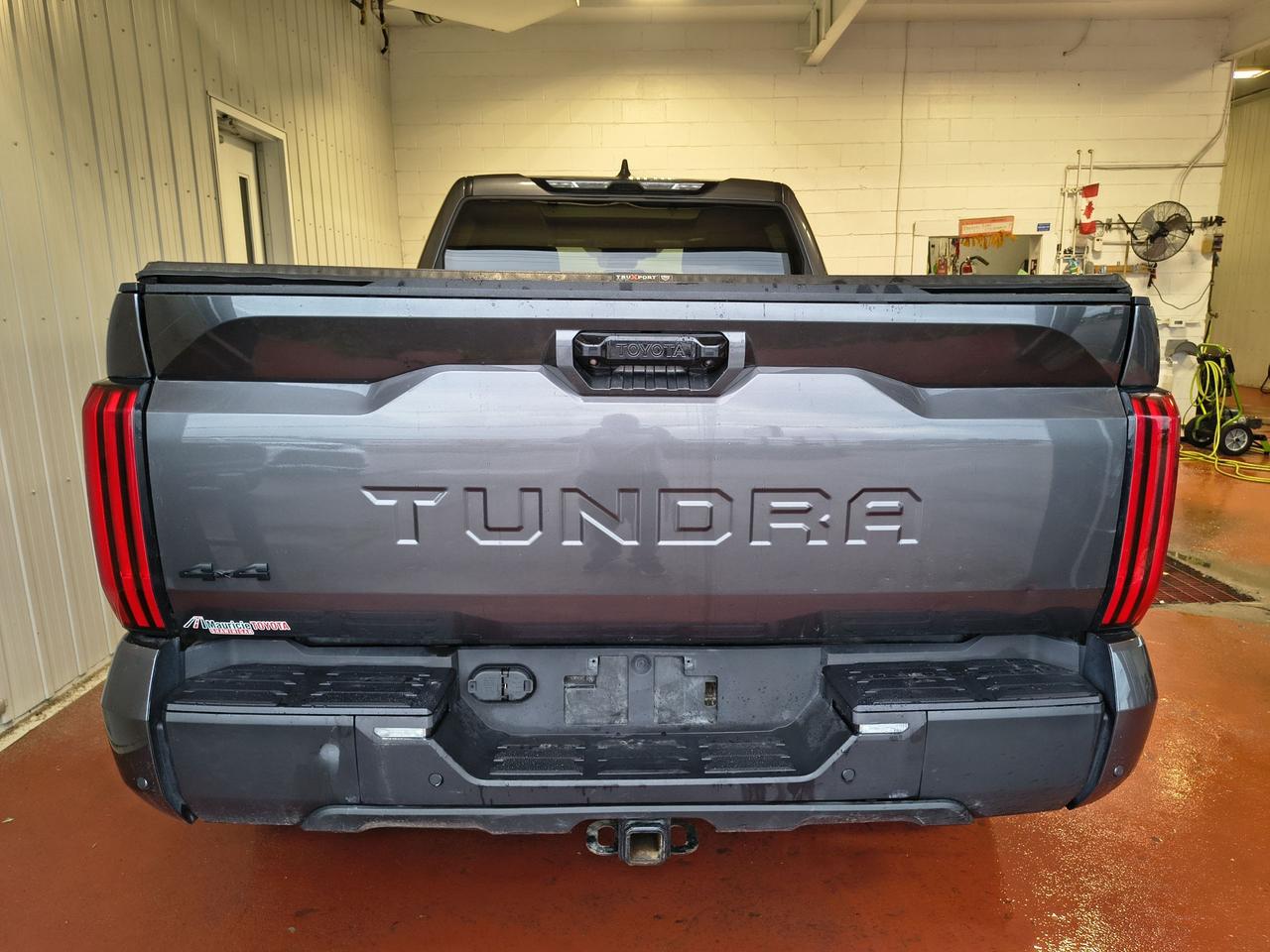 2024 Toyota Tundra Limited  Photo0