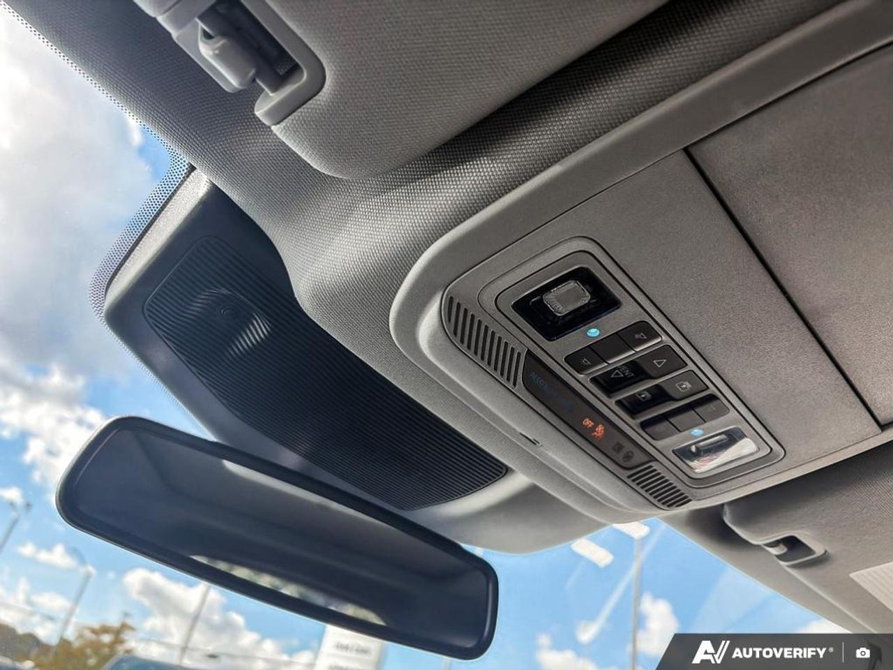 2022 Ford Explorer Limited 301A|NAV|TOW|HEAT/VENT STS|1 OWNER|NO ACCIDENT Photo