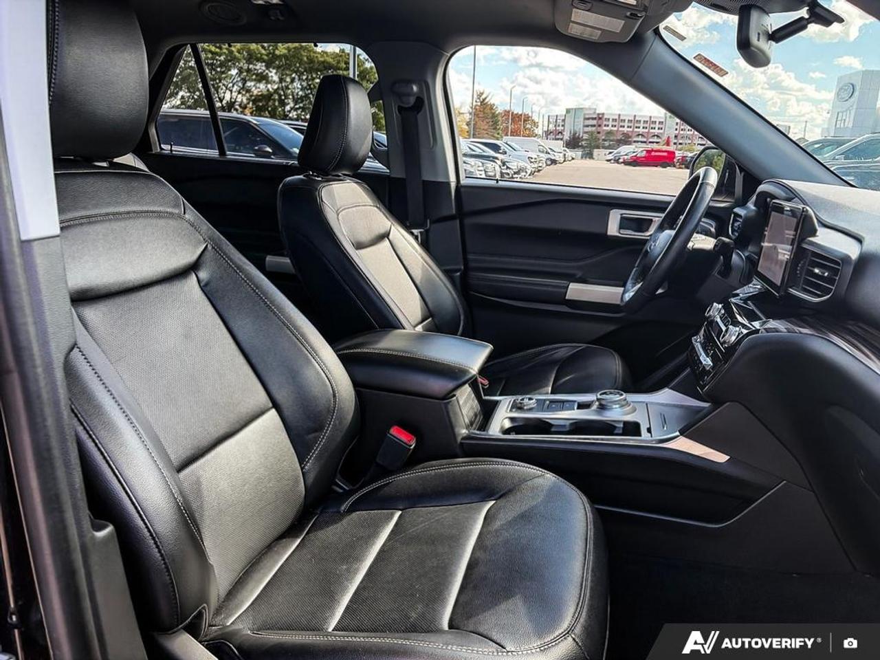 2022 Ford Explorer Limited 301A|NAV|TOW|HEAT/VENT STS|1 OWNER|NO ACCIDENT Photo