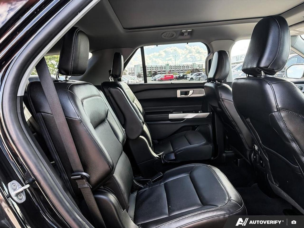 2022 Ford Explorer Limited 301A|NAV|TOW|HEAT/VENT STS|1 OWNER|NO ACCIDENT Photo