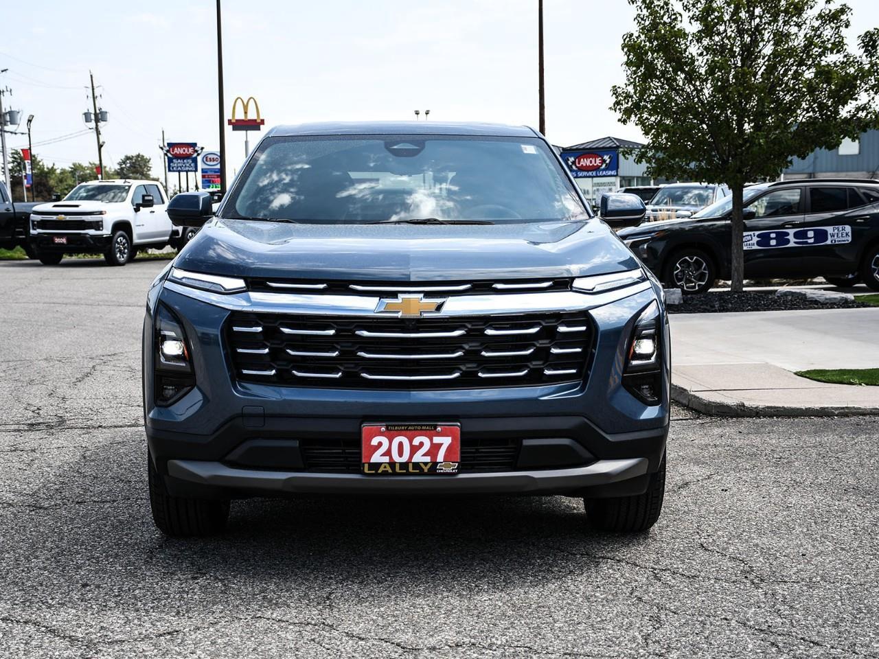 2027 Chevrolet Equinox LT Photo1