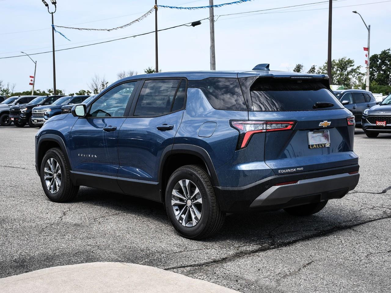 2027 Chevrolet Equinox LT Photo3