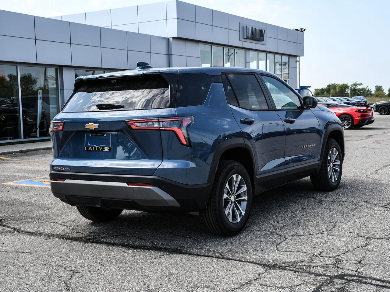 2027 Chevrolet Equinox LT Photo