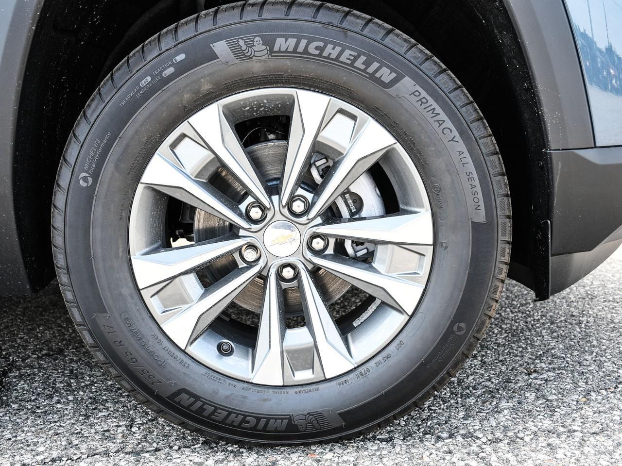 2027 Chevrolet Equinox LT Photo