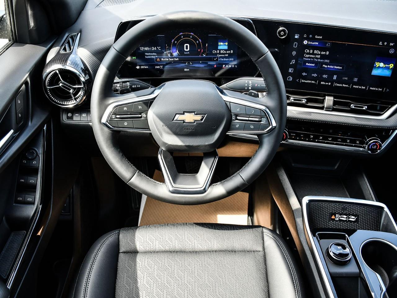 2027 Chevrolet Equinox LT Photo