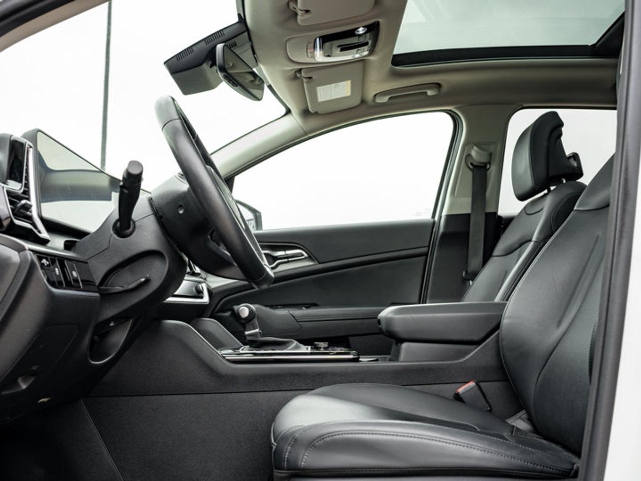 2025 Kia Sportage EX Photo