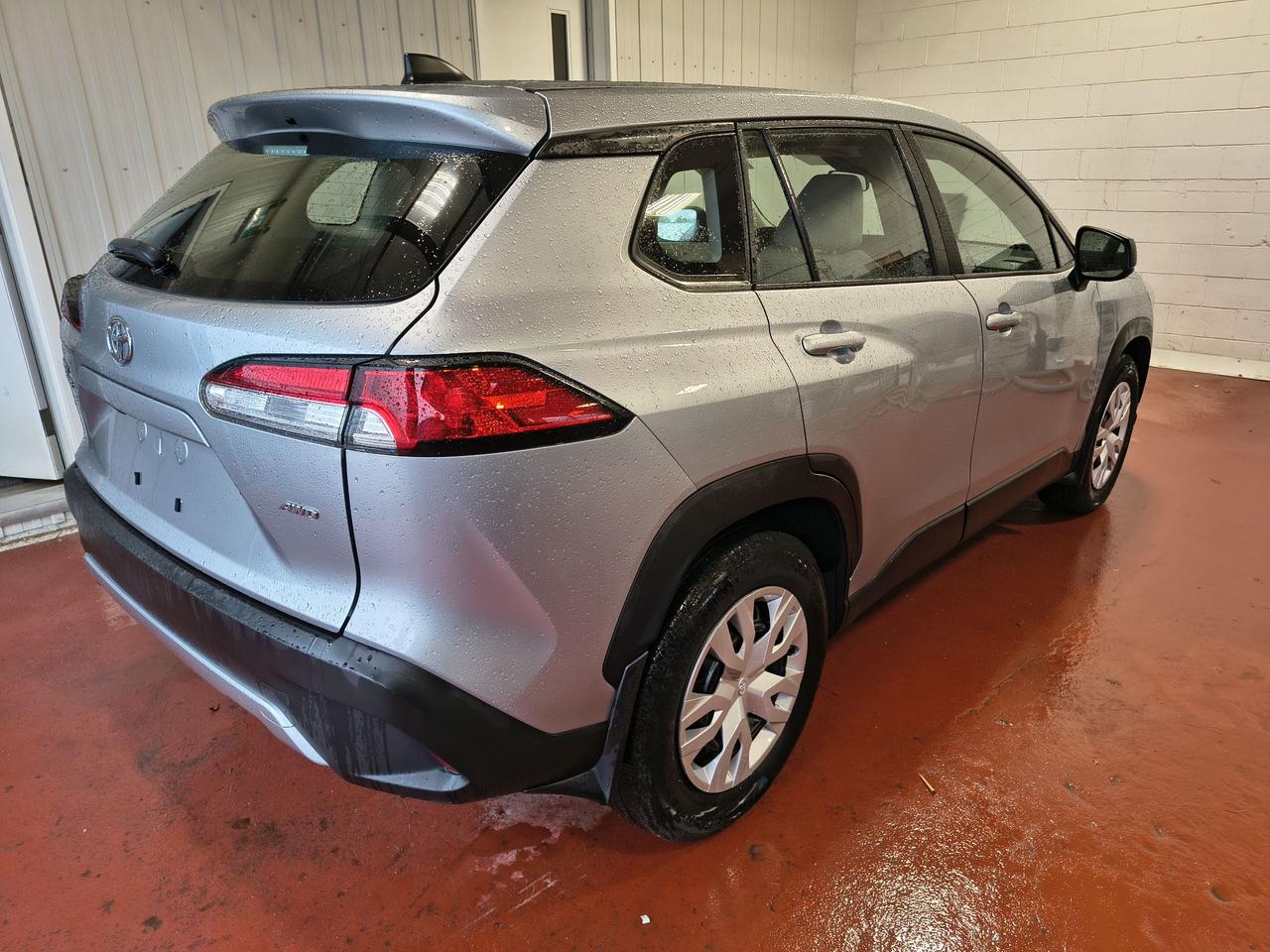 2023 Toyota Corolla Cross L Photo0