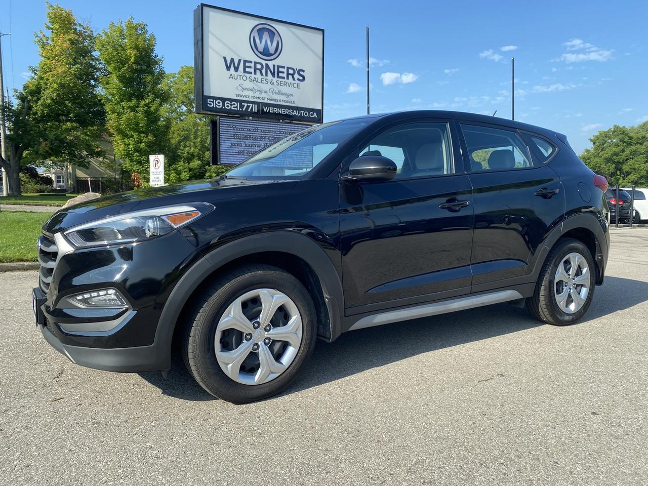 2017 Hyundai Tucson SE - Photo #1