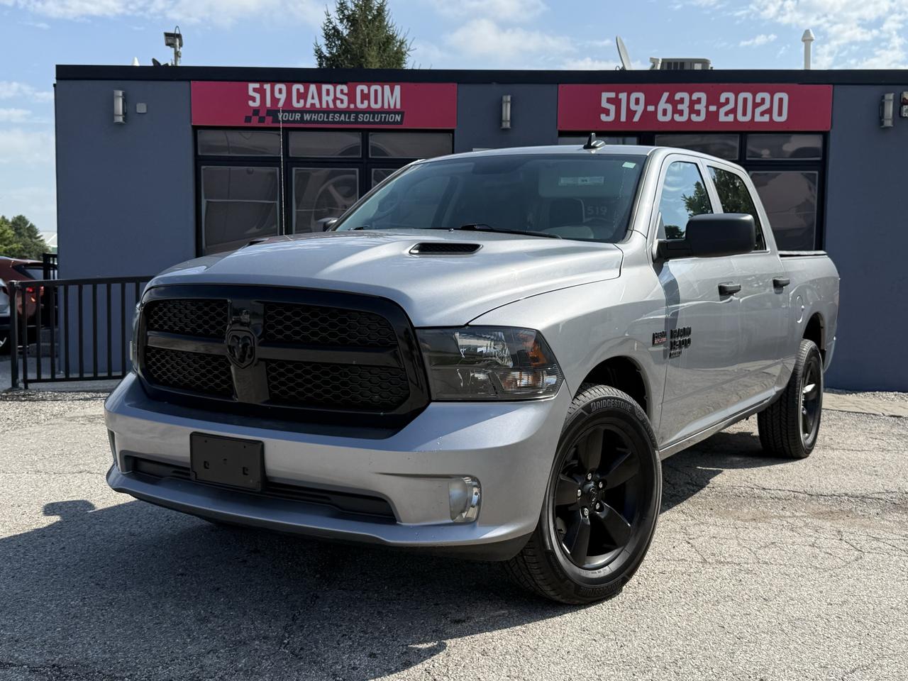 2020 RAM 1500 Classic EXPRESS | Backup Camera | Heated Seats | Bluetooth - Photo #1