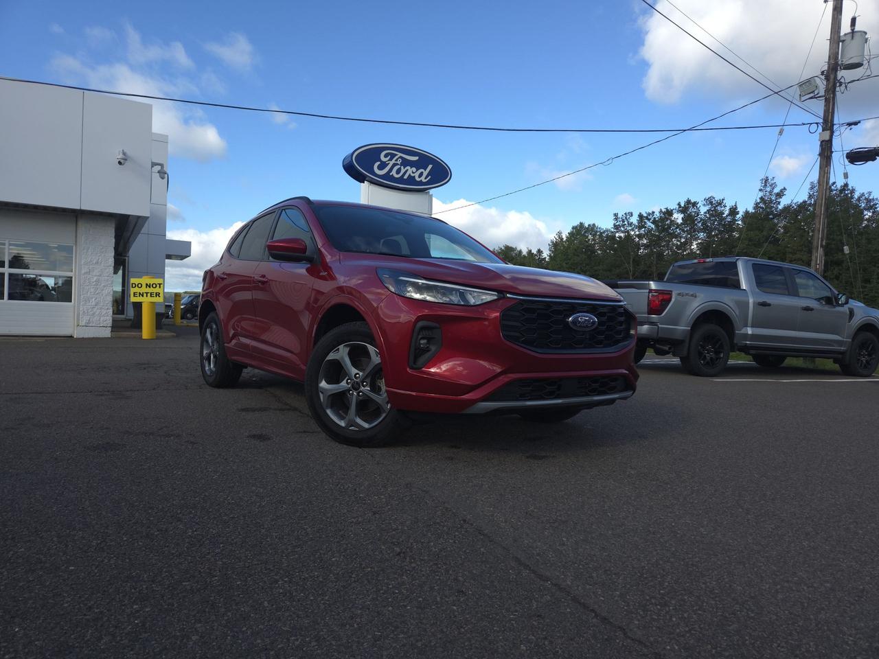 2024 Ford Escape ST-Line Photo0