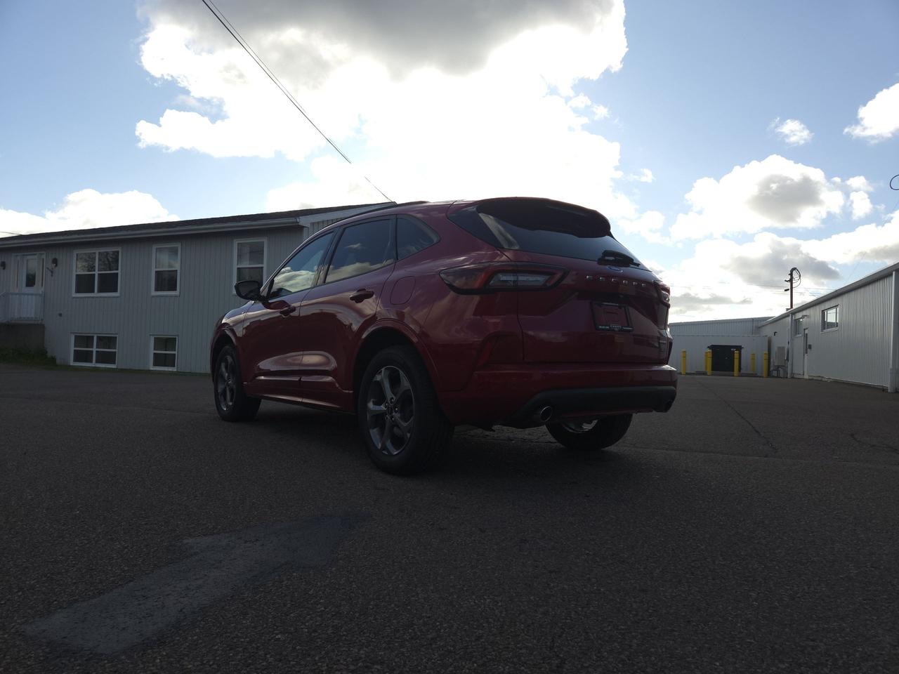 2024 Ford Escape ST-Line Photo3