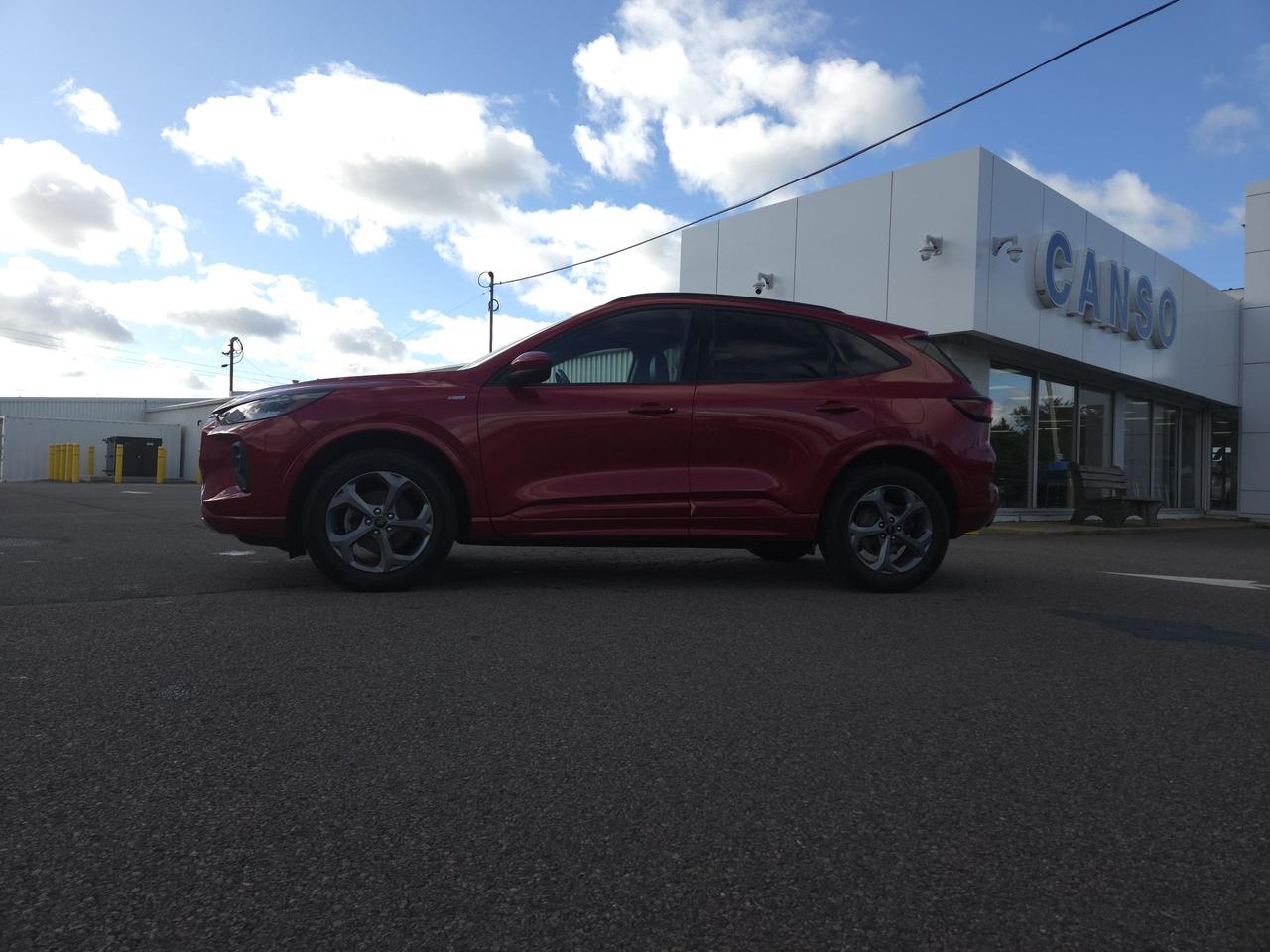 2024 Ford Escape ST-Line Photo2