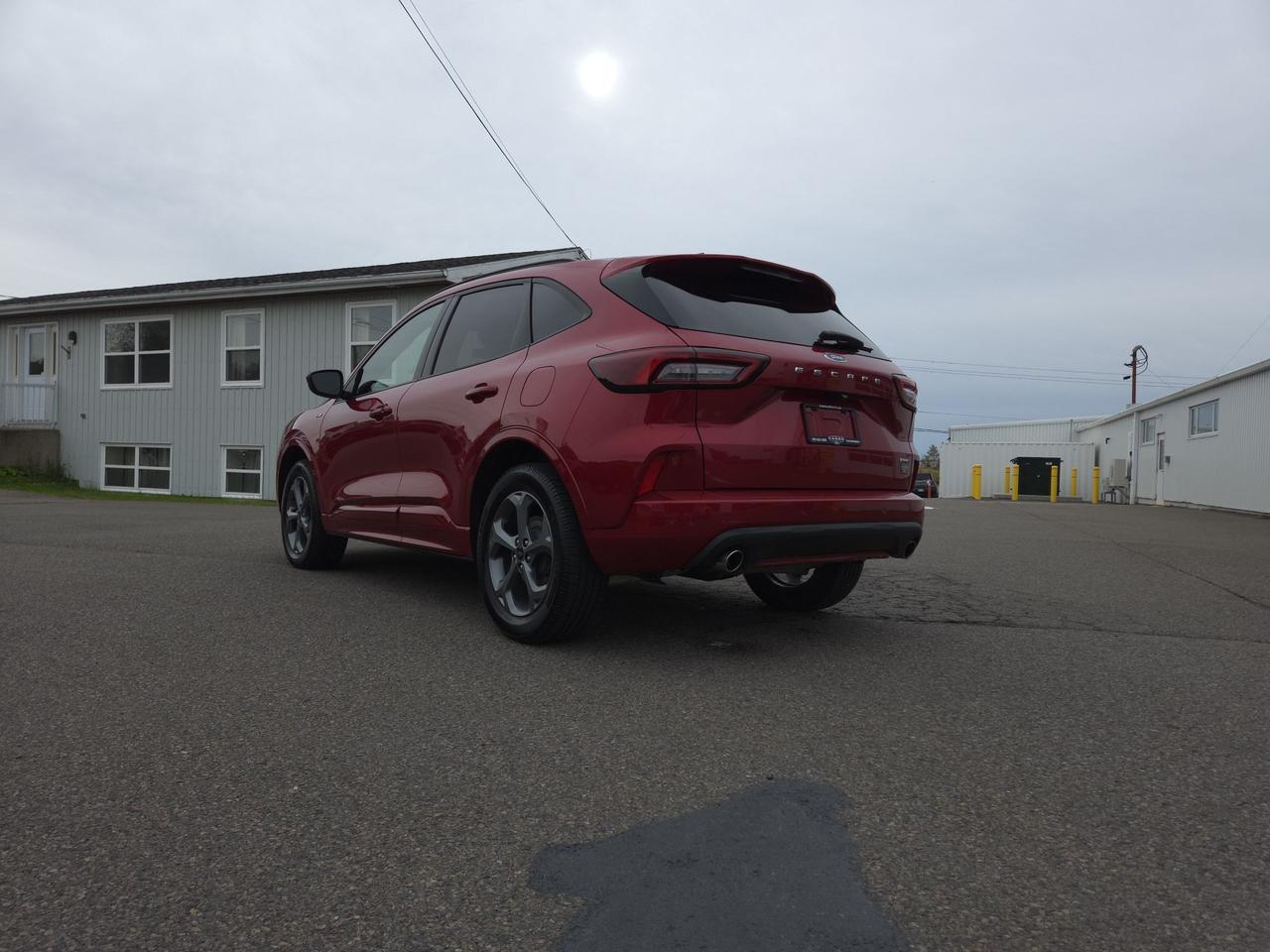 2024 Ford Escape ST-Line Photo3