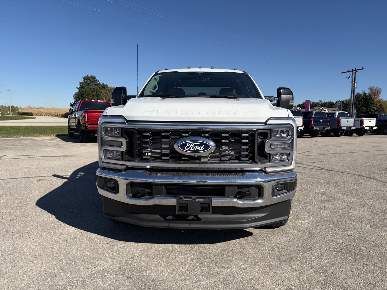 2027 Ford F-350 Lariat Crew Cab Dually 4x4 Photo2