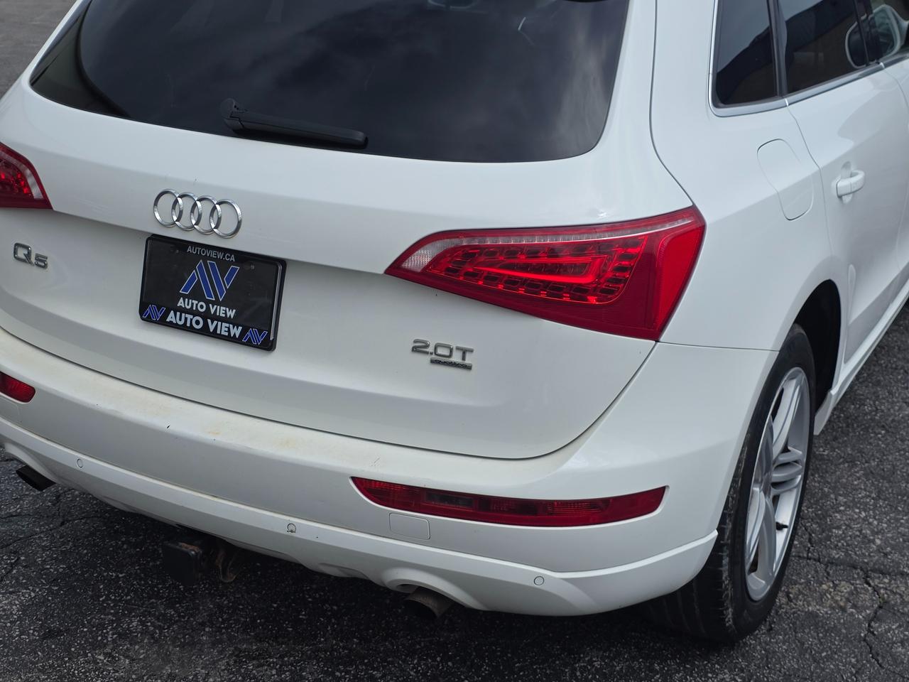 2012 Audi Q5 Premium Plus *GREAT MID-SIZED FAMILY SUV* Photo
