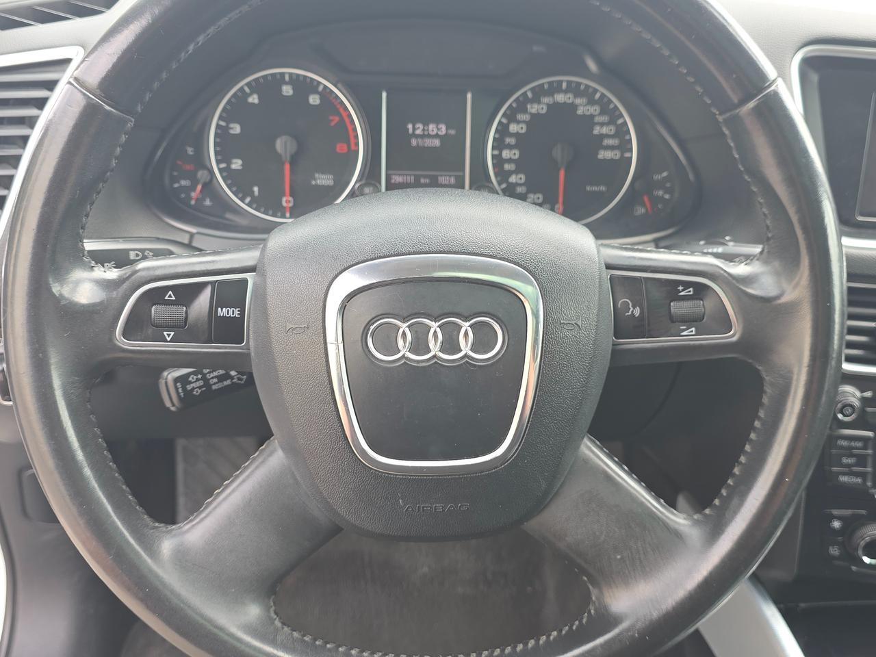 2012 Audi Q5 Premium Plus *GREAT MID-SIZED FAMILY SUV* Photo