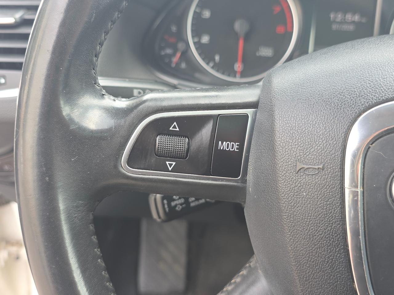 2012 Audi Q5 Premium Plus *GREAT MID-SIZED FAMILY SUV* Photo
