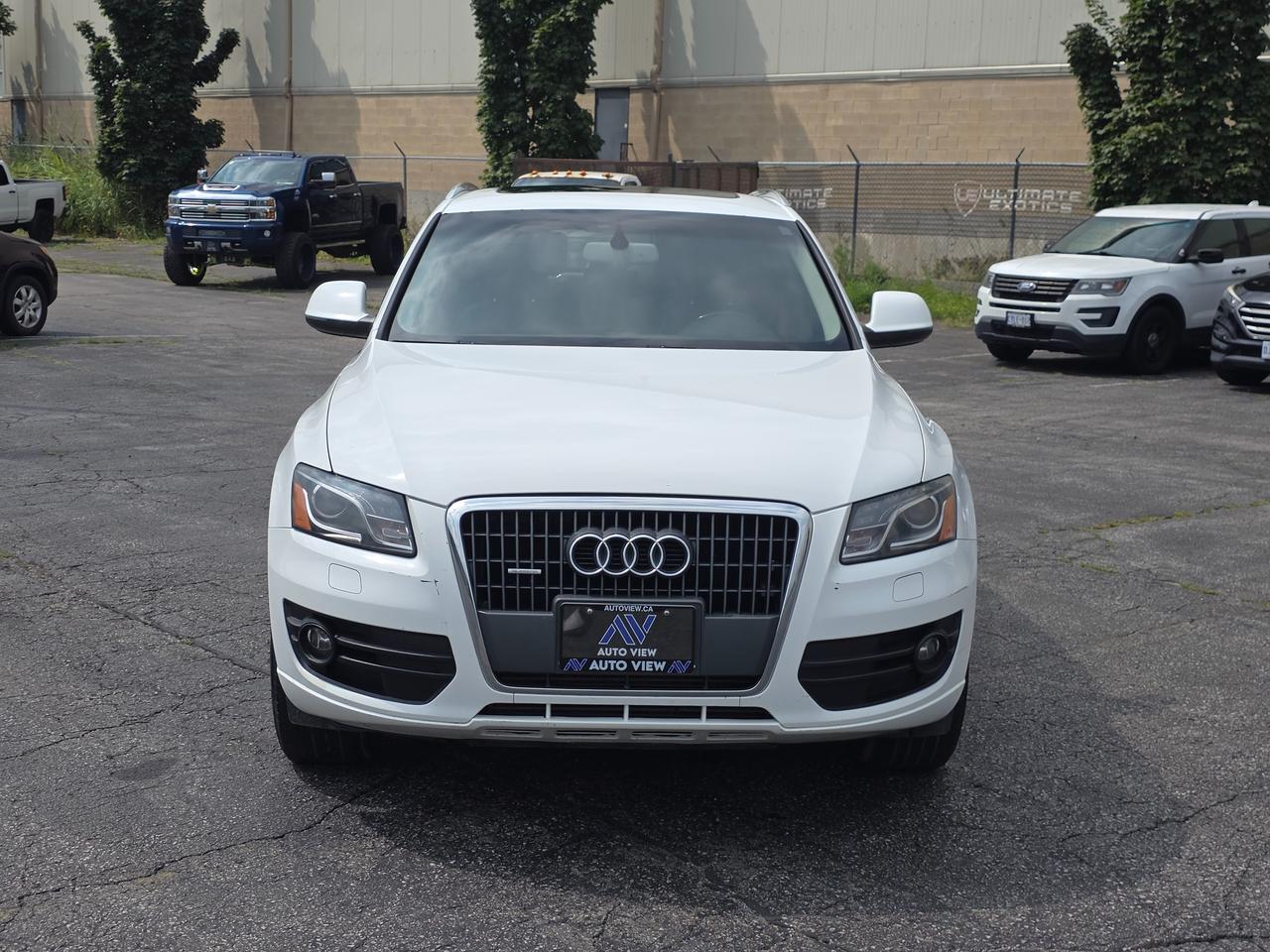 2012 Audi Q5 Premium Plus *GREAT MID-SIZED FAMILY SUV* Photo1