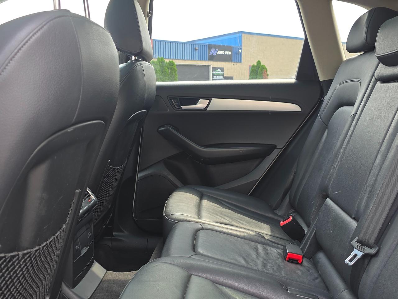 2012 Audi Q5 Premium Plus *GREAT MID-SIZED FAMILY SUV* Photo