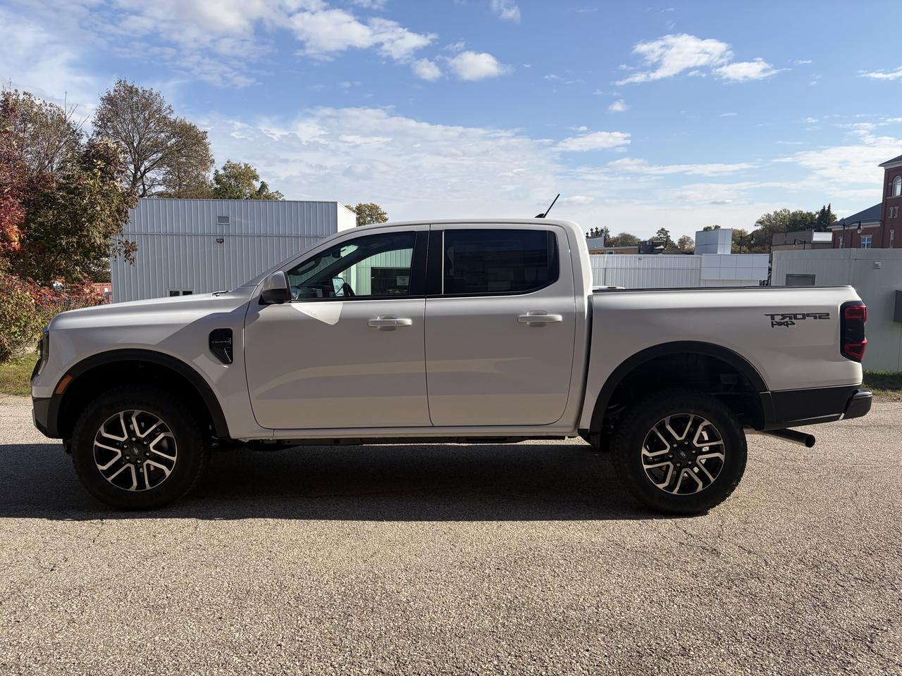 2026 Ford Ranger Lariat Crew Cab 4x4 Photo2