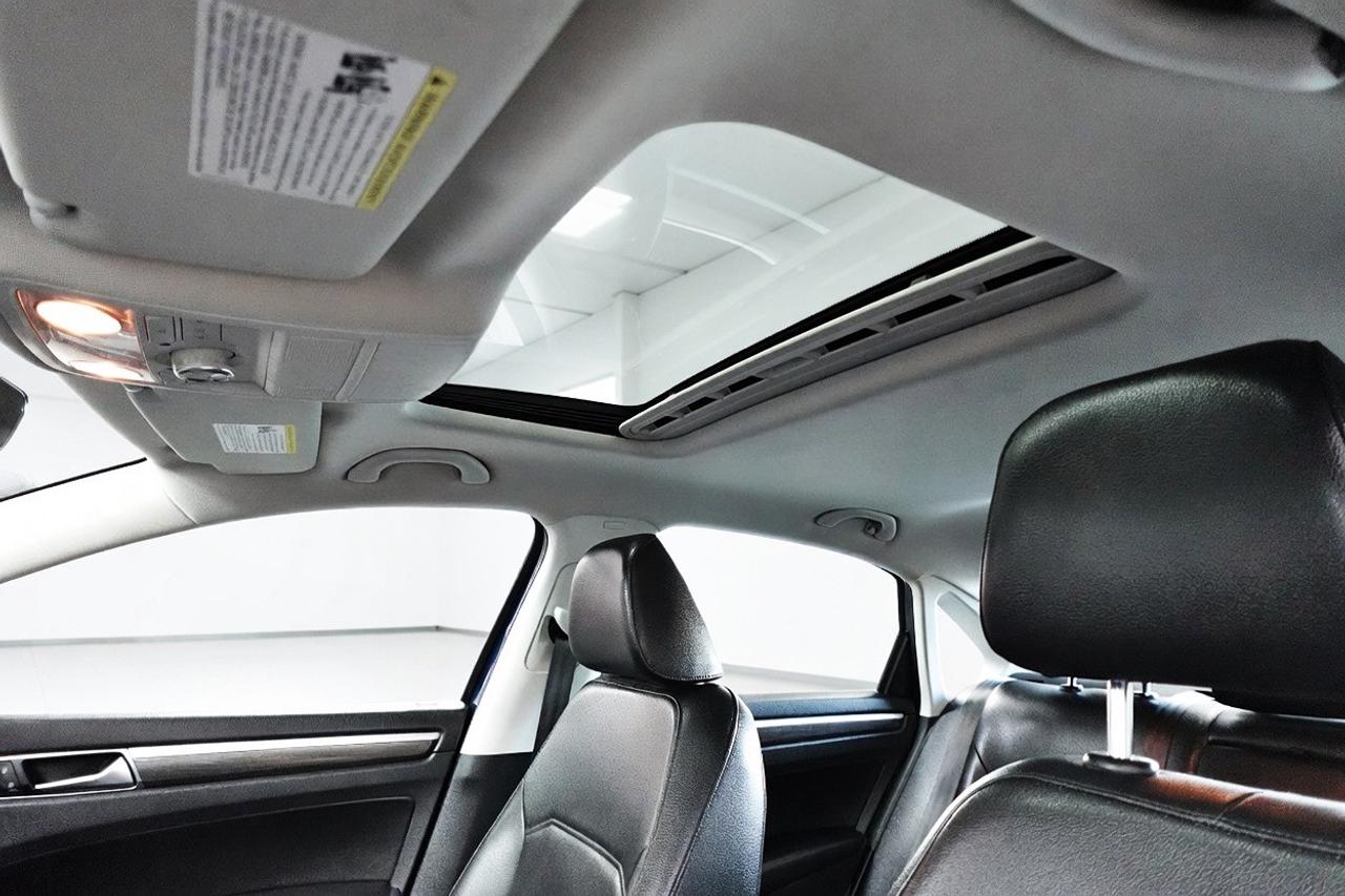 2018 Volkswagen Passat LOW KM ,NO ACCIDENT,NAVI,BLIND SPOT,LOADED Photo