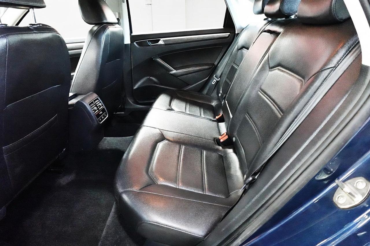 2018 Volkswagen Passat LOW KM ,NO ACCIDENT,NAVI,BLIND SPOT,LOADED Photo