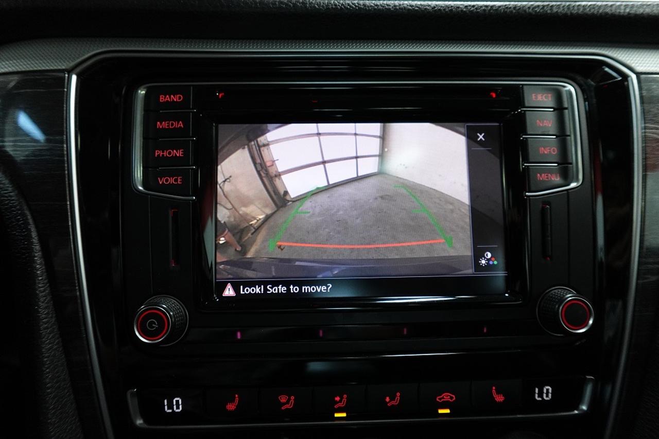 2018 Volkswagen Passat LOW KM ,NO ACCIDENT,NAVI,BLIND SPOT,LOADED Photo