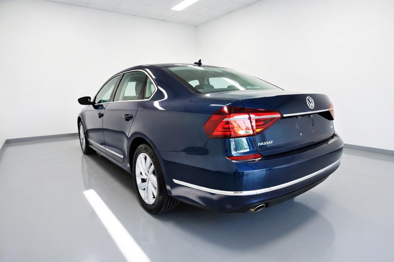 2018 Volkswagen Passat LOW KM ,NO ACCIDENT,NAVI,BLIND SPOT,LOADED Photo