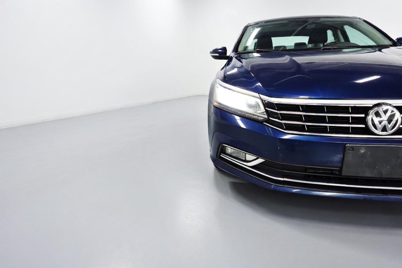 2018 Volkswagen Passat LOW KM ,NO ACCIDENT,NAVI,BLIND SPOT,LOADED Photo
