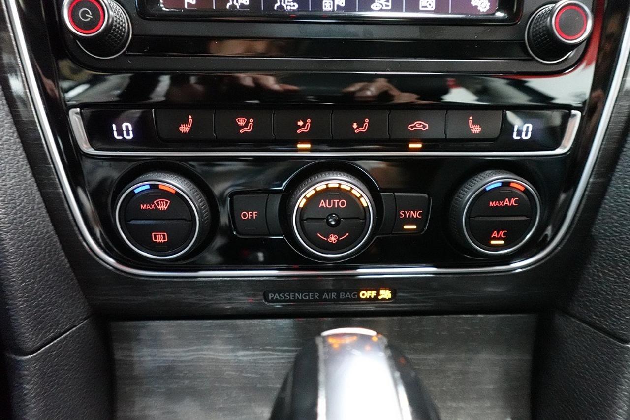 2018 Volkswagen Passat LOW KM ,NO ACCIDENT,NAVI,BLIND SPOT,LOADED Photo