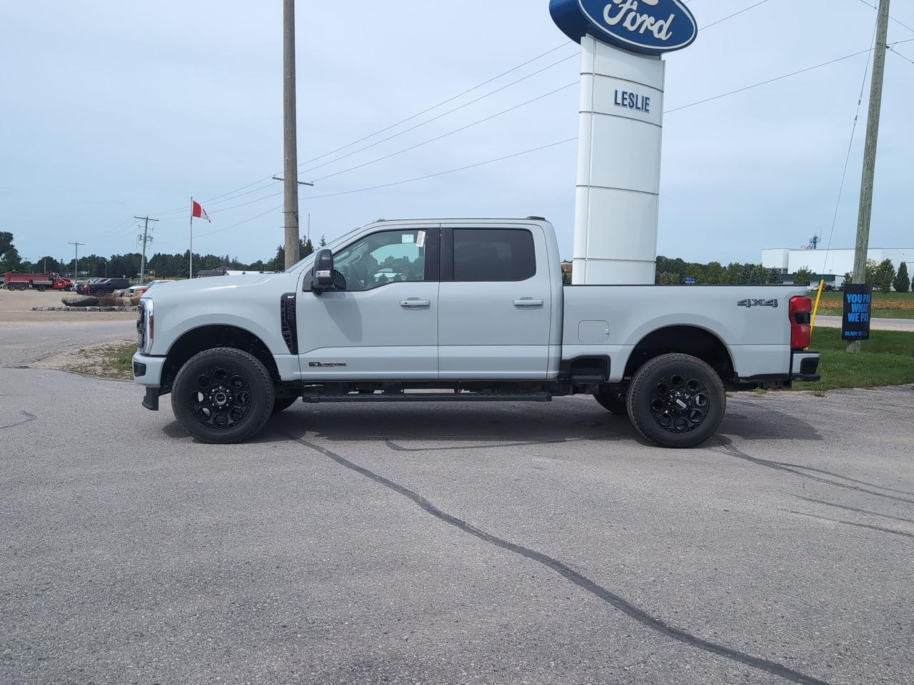 2026 Ford F-250 XLT Crew Cab 4x4 Photo2