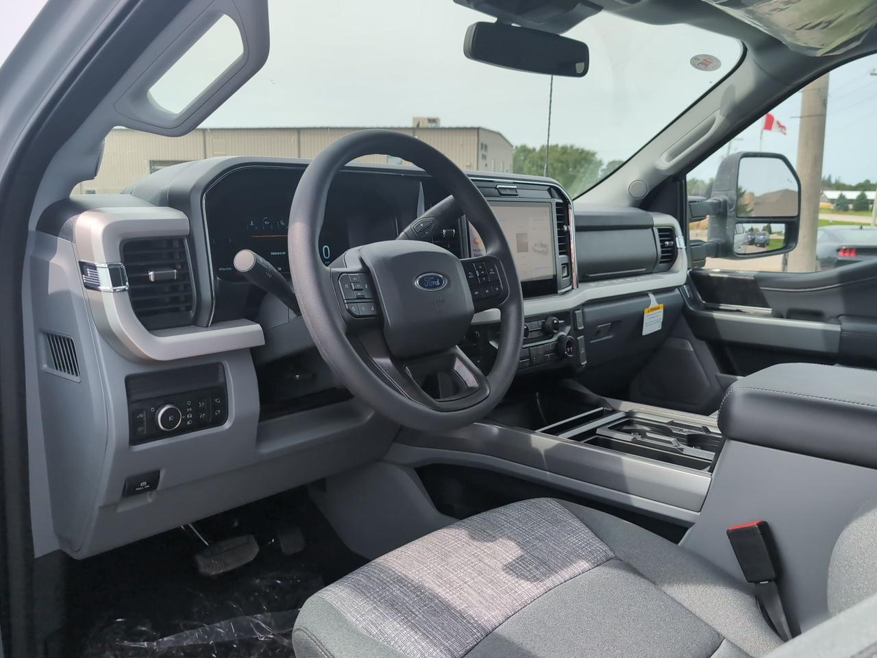 2026 Ford F-250 XLT Crew Cab 4x4 Photo
