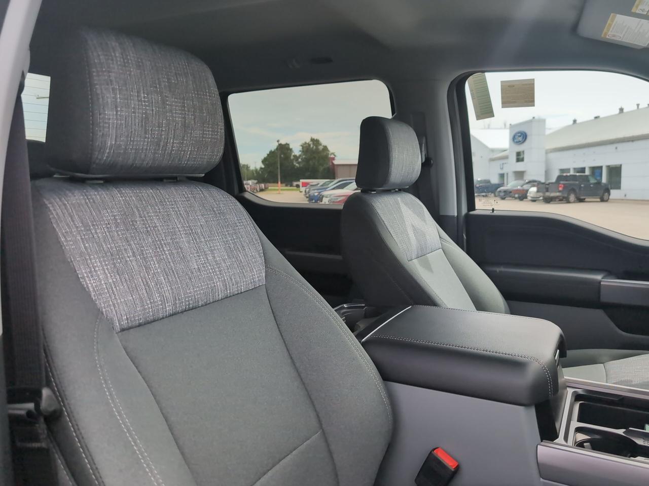2026 Ford F-250 XLT Crew Cab 4x4 Photo
